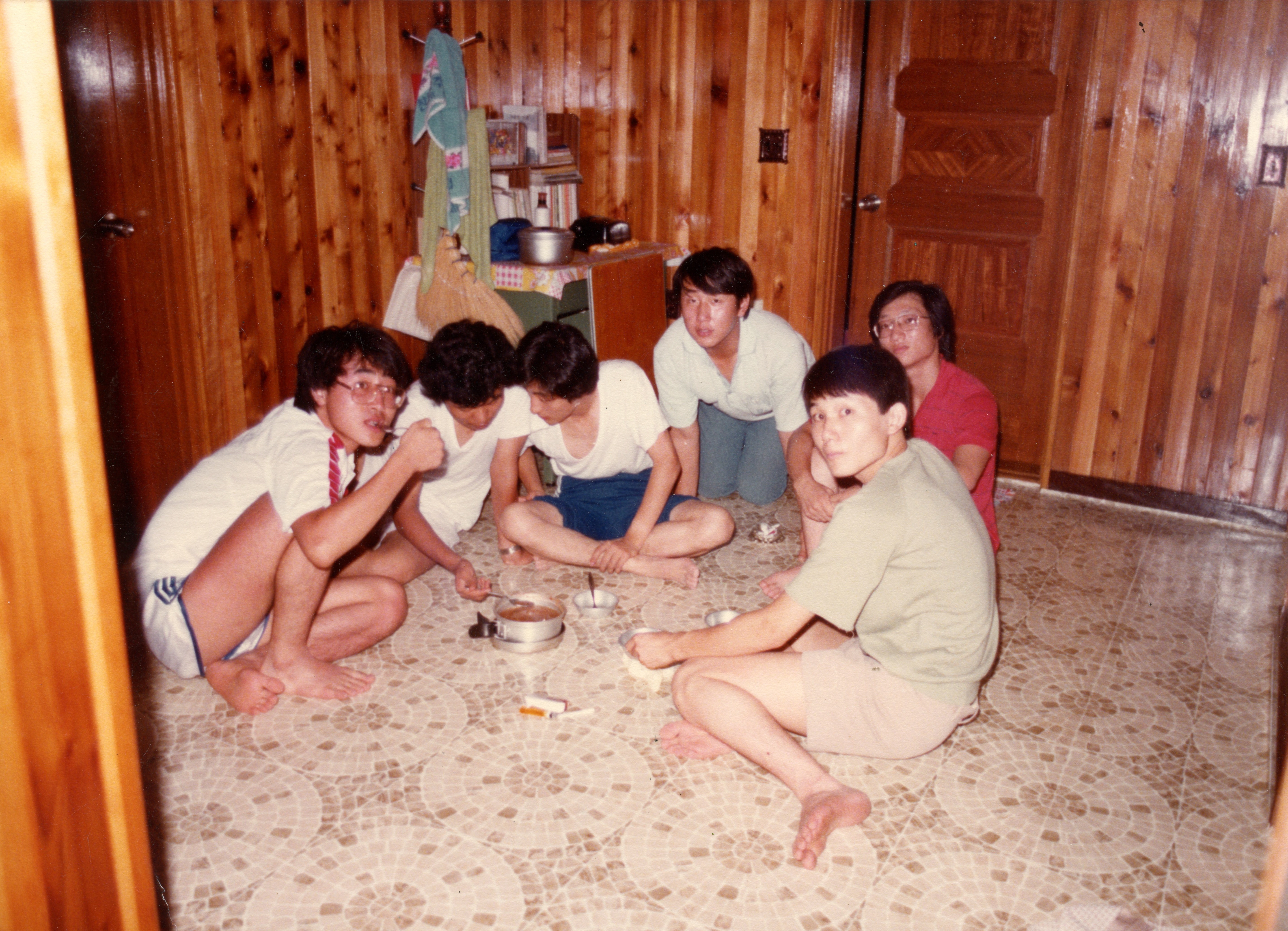 1982년 김창기 동아리 속초 여행 사진.jpg