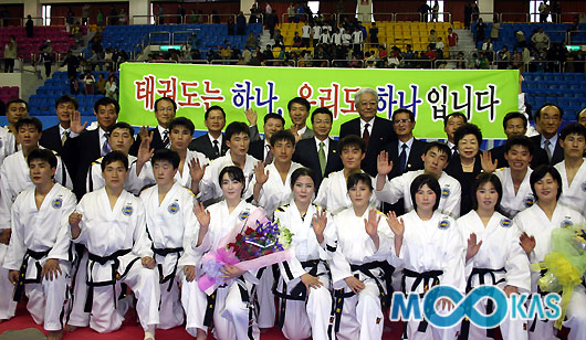 139 2007년 북한 태권도시범단 춘천 공연.jpg